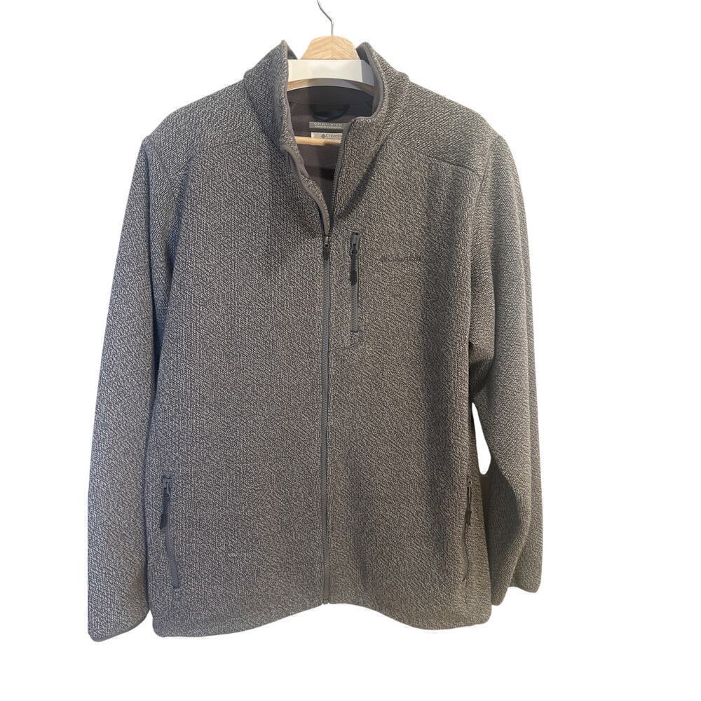 Columbia Men’s Coat Jacket size Large. Gray, sweater look.